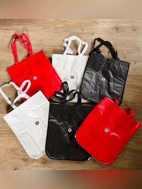 Bundle of 6 - Large Lululemon Reusable Shopping Tote Bags